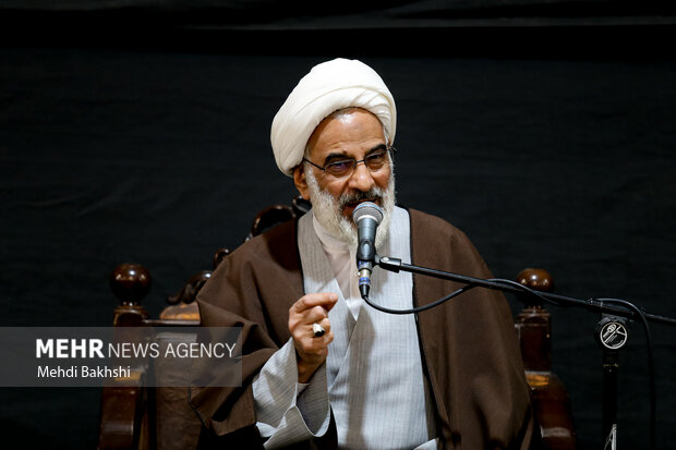 حاجی صادقی: دشمن پس از شکست در میدان نظامی، به‌دنبال جنگ شناختی است