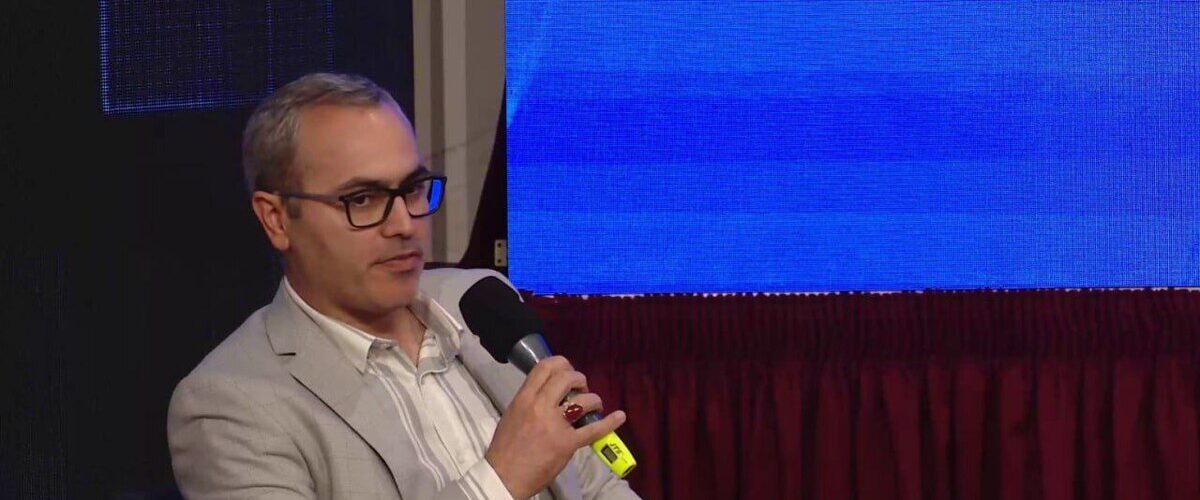 دور باطل قانون‌گذاری نتیجه‌ای نخواهد داشت/ برای توسعه بازار رمز ارز در ایران آموزش شرط اول است