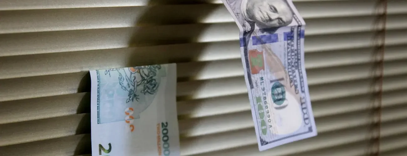 آخرین قیمت دلار امروز شنبه 25بهمن/ کاهش قیمت دلار + جدول