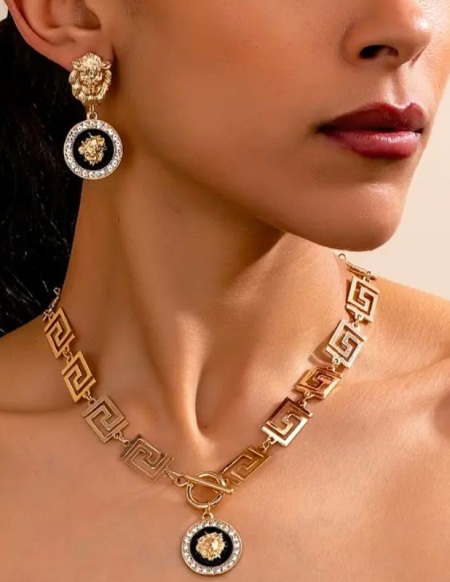 مدل های سرویس طلا ورساچه