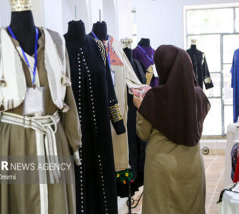 غفلت تازه بازار یا چالش جدی فرهنگی؟/ خلا پوشاک حجاب در بازار شب عید