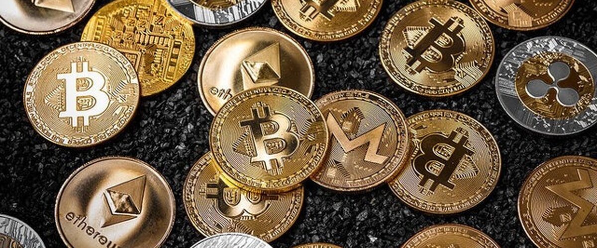 قیمت ارزهای دیجیتال امروز سه‌شنبه ۲۱ بهمن ۱۴۰۴ / بیت‌کوین و اتریوم نوسان کردند