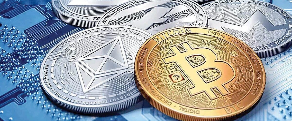 قیمت ارز‌های دیجیتال امروز پنجشنبه ۲۳ بهمن ۱۴۰۴ / بیت‌کوین و اتریوم افزایش یافتند