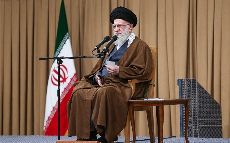 بیانیه جمعی از مراکز آموزش‌های فرهنگی و هنری برای شهید امام خامنه‌ای