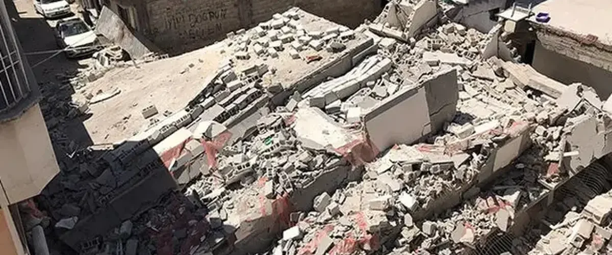 جزئیات ریزش یک ساختمان ۲ طبقه در کوی علوی اهواز