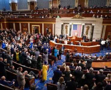 خشم نمایندگان کنگره از عملکرد دولت آمریکا در قبال جنگ ایران