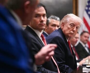 سیانان: واشنگتن همچنان به دنبال یافتن مسئولان ایرانی برای مذاکره است / گروهی در ایران همچنان مخاف مذاکراتاند سیانان: واشنگتن همچنان به دنبال یافتن مسئولان ایرانی برای مذاکره است / گروهی در ایران همچنان مخاف مذاکراتاند