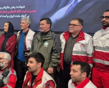 فریبا کوثری و سیروس همتی در جمع امدادگران هلال احمر فریبا کوثری و سیروس همتی در جمع امدادگران هلال احمر