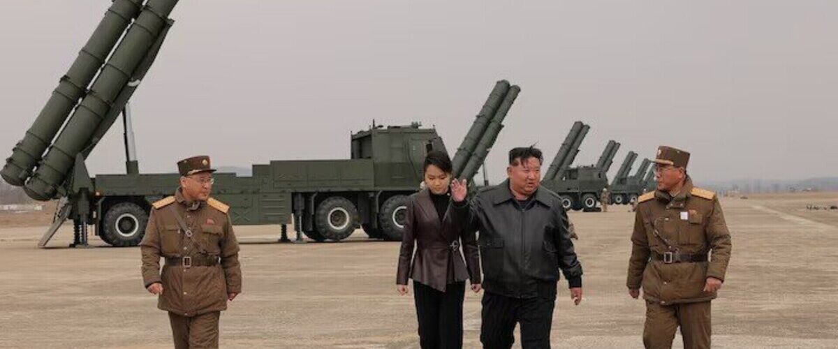 نظارت رهبر کره شمالی بر آزمایش موتور موشک با سوخت جامد