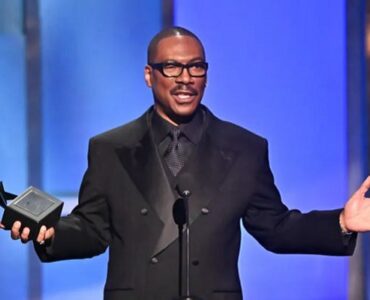 ادی مورفی با جایزه یک عمر دستاورد هنری تجلیل شد؛ این مرد بامزه است!