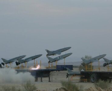 ارتش ایران به صنایع پتروشیمی اسرائیل حمله کرد/ حمله پهپادی به مقر نظامیان آمریکا در بوبیان کویت ارتش ایران به صنایع پتروشیمی اسرائیل حمله کرد/ حمله پهپادی به مقر نظامیان آمریکا در بوبیان کویت