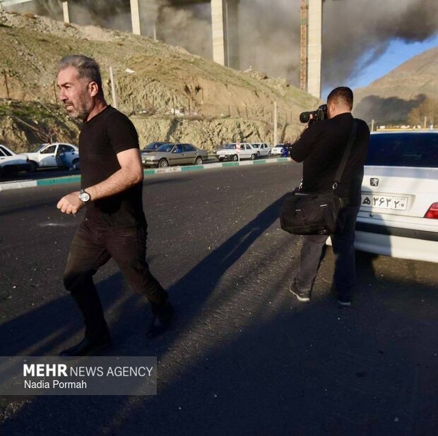 ایستادن در آتش؛ روایت عکاس شجاعی که ماند تاانفجارهای پل B۱را روایت کند
