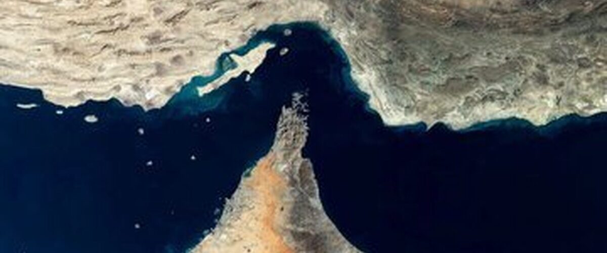 تذکر میدل ایست مانیتور به ترامپ/ واقعیت را درمورد قدرت ایران در تنگه هرمز بپذیرید