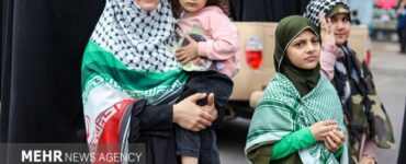 تهران زیر آتش بود اما چراغ یک خانه روشن ماند