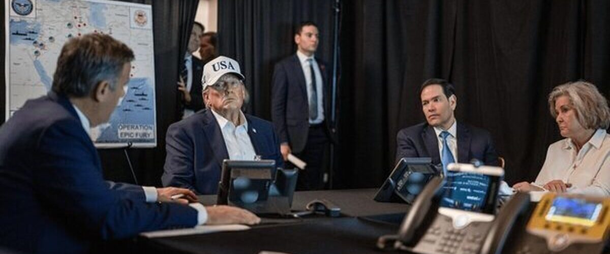 جلسه مهم ترامپ با مقامات ارشد امنیت ملی درمورد مذاکرات با ایران / سی‌ان‌ان خبر داد