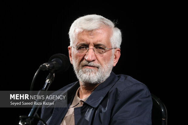 جلیلی: وحدت ملت با پیروی از ولایت فقیه شکست دشمن را درپی دارد