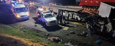 حادثه رانندگی در جاده بروجرد - اراک یک فوتی و ۷ مصدوم برجای گذاشت حادثه رانندگی در جاده بروجرد - اراک یک فوتی و ۷ مصدوم برجای گذاشت