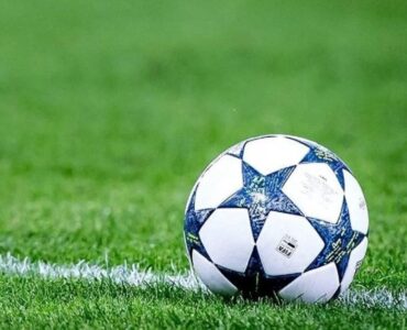 حال خراب بازیکن لیگ برتری پس از خوشگذرانی عجیب! + عکس ۱۸+