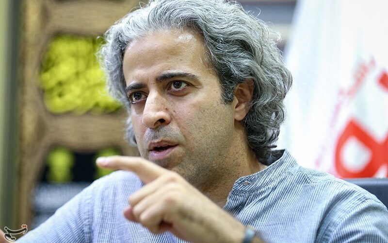 روایت ایوب آقاخانی از یکدلی مردم ایران/رادیویی که کنار مردم می‌ماند