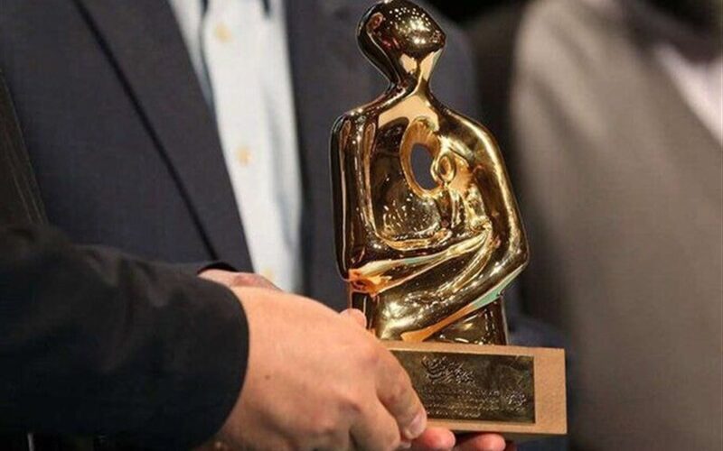 شبی که هنر انقلاب روایت شد؛ چرا انتخاب محسن چاوشی اهمیت دارد؟