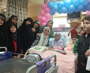 عیادت دختر شهید سلامی با همراهی مجریان از کودکان مجروح جنگ + عکس