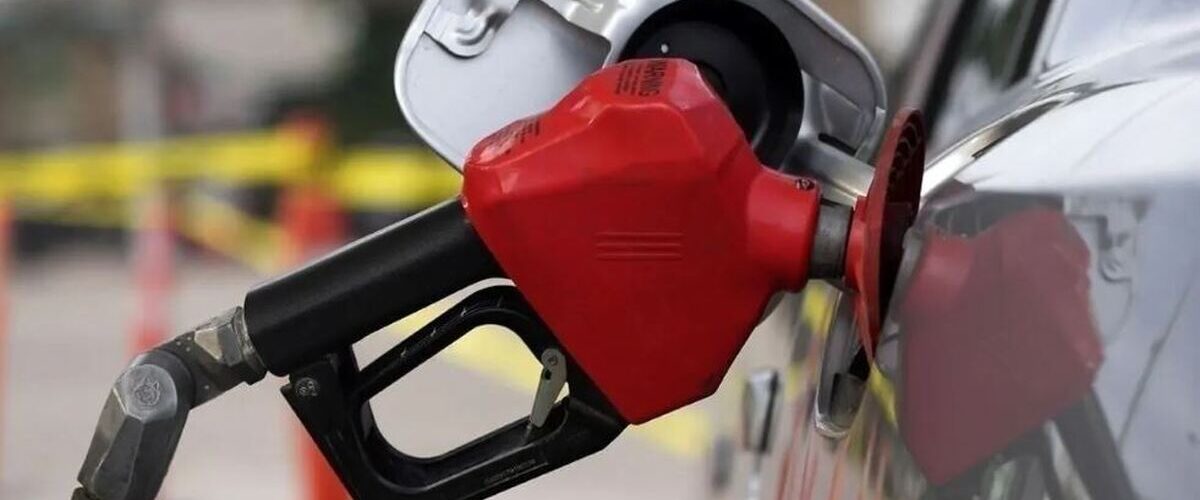 قالیباف: دلتان برای قیمت فعلی بنزین تنگ می‌شود!