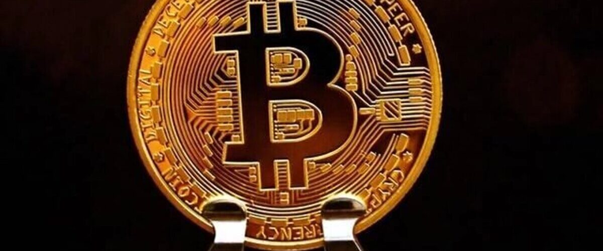 قیمت بیت‌کوین، اتریوم، تتر و رمزارزهای معروف جهان امروز ۷ اردیبهشت ۱۴۰۵