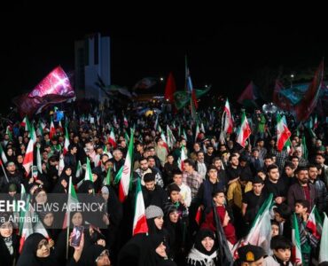 لانچر و موشک در تجمع مردم احمدآباد مشهد