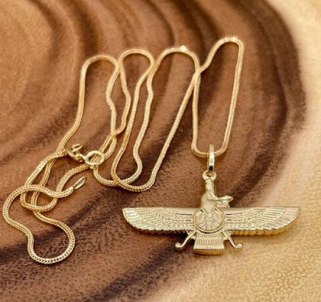 مدل گردنبند فروهر: نمادی از جاودانگی و خرد ایرانی