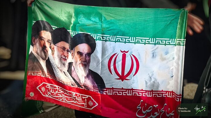 مردم مازندران ایستاده پای میدان