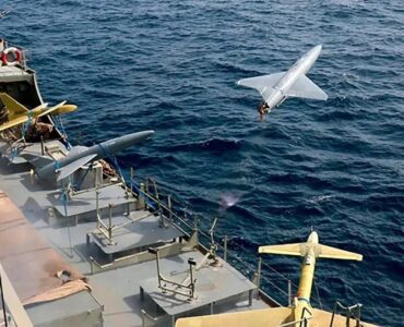 ناو جورج بوش به نزدیکی دریای عرب رسید/ ناو هواپیمابر بوش جایگزین فورد می‌شود