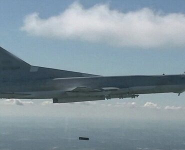 پرواز بمب‌افکن‌های روسیه بر فراز آب‌های بالتیک