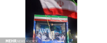 «پرچم» ایران در دست قهرمانان و مدال‌آوران
