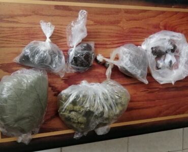 کشف بیش از ۳ کیلوگرم مواد مخدر در اقلید