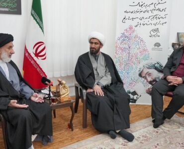 کنش‌گری هنرمندان در میدان تقویت‌کننده روحیه مردم است