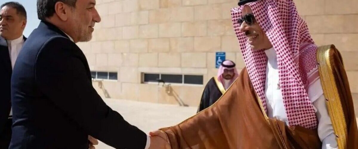 گفتگوی عراقچی و وزیر خارجه عربستان درمورد آخرین وضعیت مذاکرات