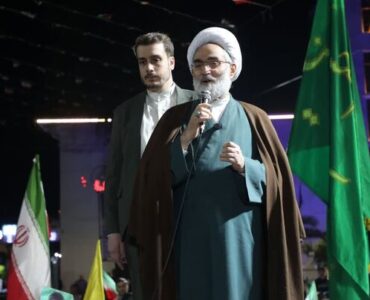 آیت الله فلاحتی: حضور با بصیرت مردم در میدان، موشکی برقلب دشمنان است