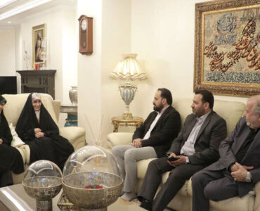 ابلاغ پیام رئیس مجلس به پرستار فداکار بیمارستان خاتم الانبیا (ص)