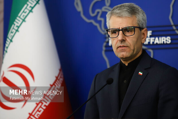 بقایی: مذاکره، هیچ نسبتی با تحمیل و تهدید ندارد