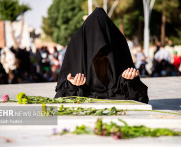 عرفه؛ از نجوای عاشقانه تا فریاد برائت از مشرکان عرفه؛ از نجوای عاشقانه تا فریاد برائت از مشرکان