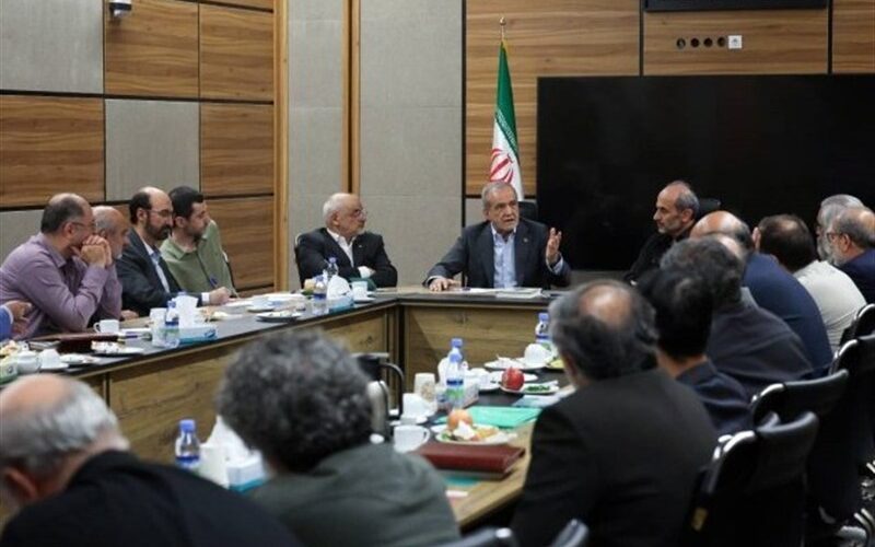 پزشکیان: بدون اذن رهبری هیچ تصمیمی اتخاذ نخواهد شد