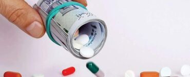 ۷ همت از مطالبات داروخانهها پرداخت شد ۷ همت از مطالبات داروخانهها پرداخت شد