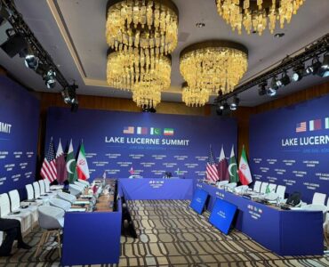 آغاز مذاکرات ایران و آمریکا/ توقف دور اول مذاکرات