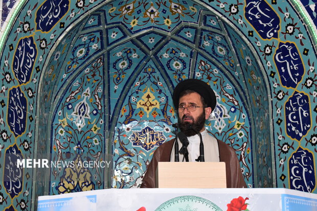امام جمعه گرمسار: انتقام نهایی، خروج ذلیلانه آمریکا از منطقه است
