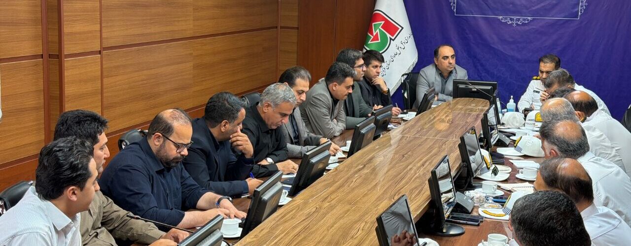تأکید بر ارتقای ایمنی و آمادگی تابستانه محورهای قزوین در
جلسه مشترک راهداری و پلیس راه