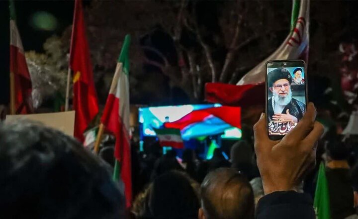 جلوه‌ های کودکانه انقلاب در یکصد و سومین قرار شبانه مردم کمیجان