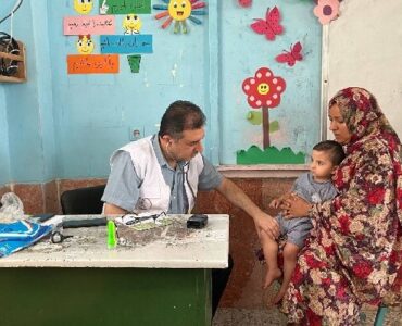 خدمات سلامت در ایران بدون توجه به تابعیت افراد ارائه میشود خدمات سلامت در ایران بدون توجه به تابعیت افراد ارائه میشود