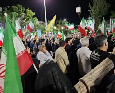 خیابان‌های تویسرکان صحنه نمایشِ «ایستادگی»