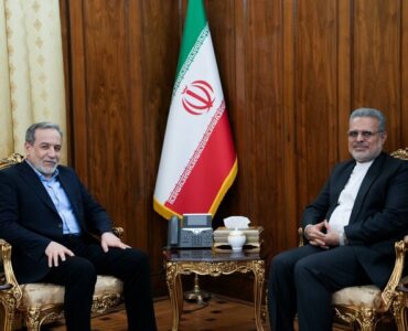 دیدار سفیر جمهوری اسلامی ایران در ونزوئلا با وزیر امور خارجه دیدار سفیر جمهوری اسلامی ایران در ونزوئلا با وزیر امور خارجه