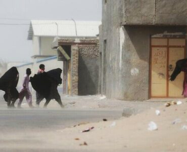 سرعت طوفان در زابل به ۱۰۱ کیلومتر بر ساعت رسید سرعت طوفان در زابل به ۱۰۱ کیلومتر بر ساعت رسید